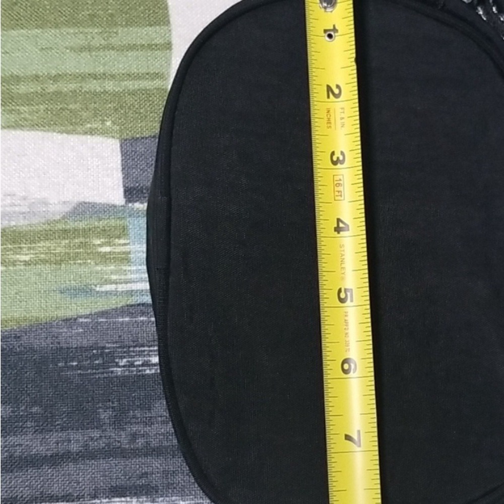 Kipling adjustable crossbody - Picture 2 of 11